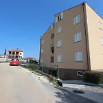 Apartment Adi